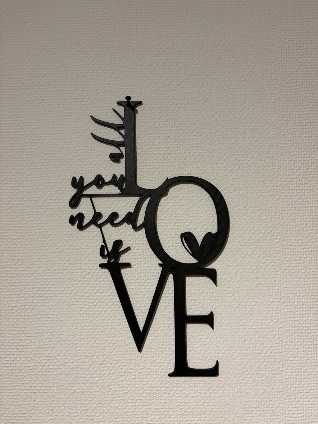 LOVE YAZILI DUVAR SÜSÜ