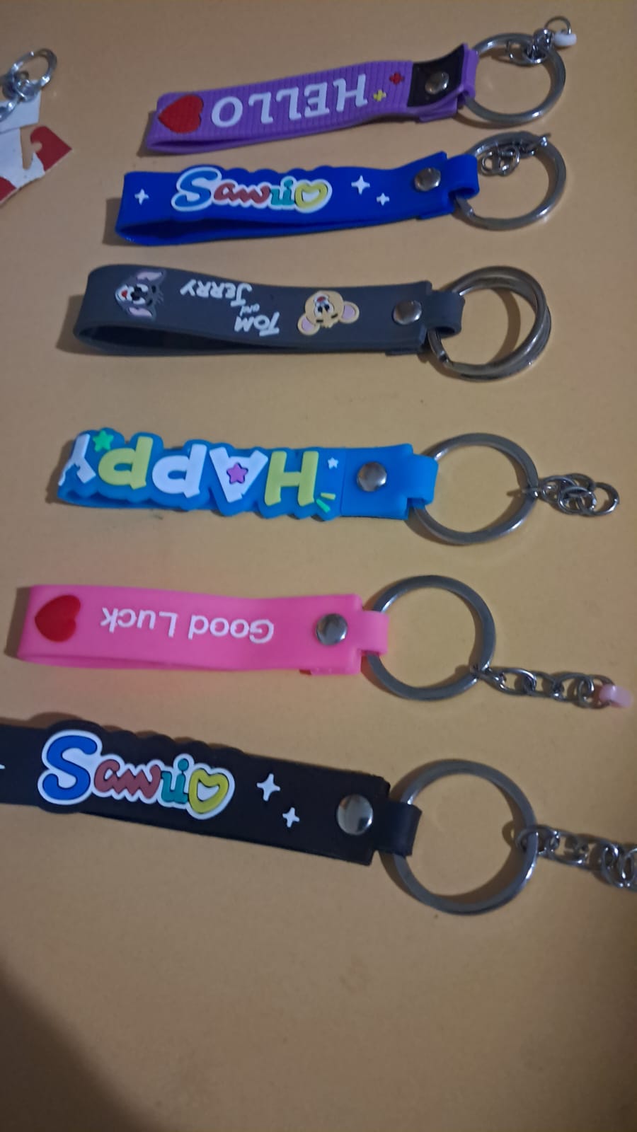 KARIŞIK SİLİKON ANAHTARLIK