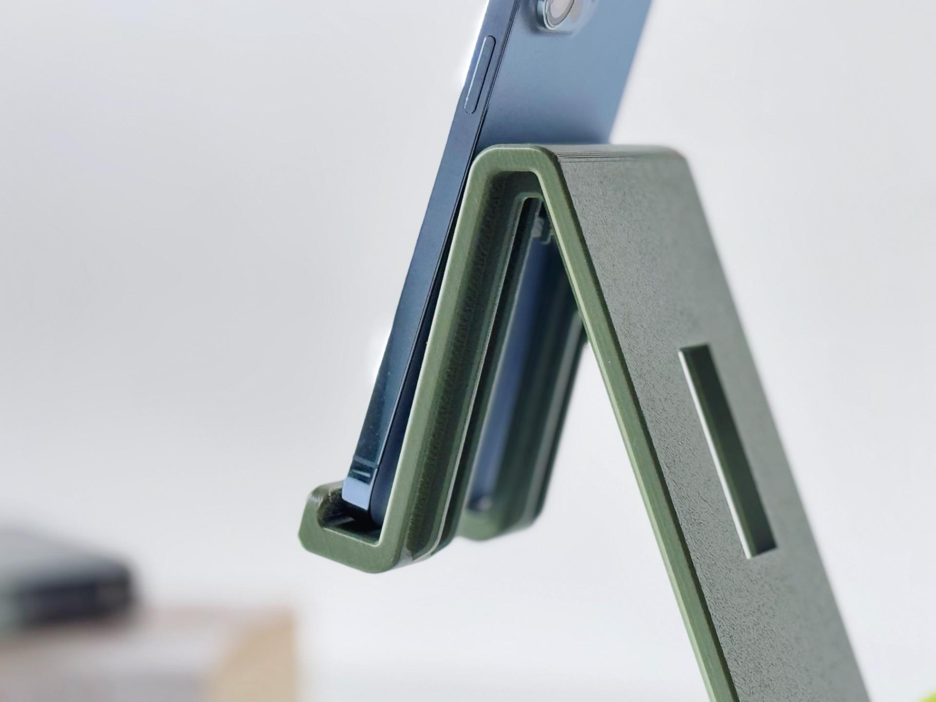 YÜKSEK TELEFON TUTACAĞI